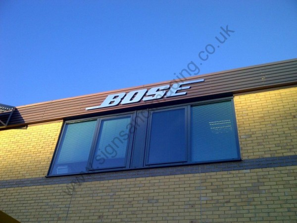 BOSE Medway-flat cut letters