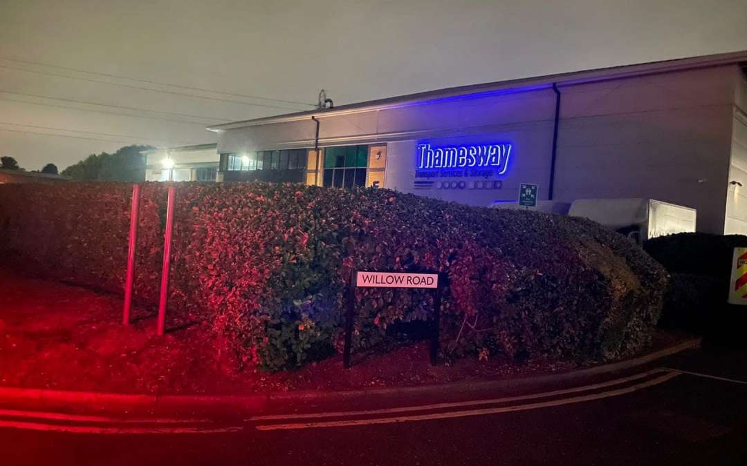 Thamesway 3D Letters Blue Halo Lit June 22 (3) Thamesway 3D Letters Blue Halo Lit June 22 (3)